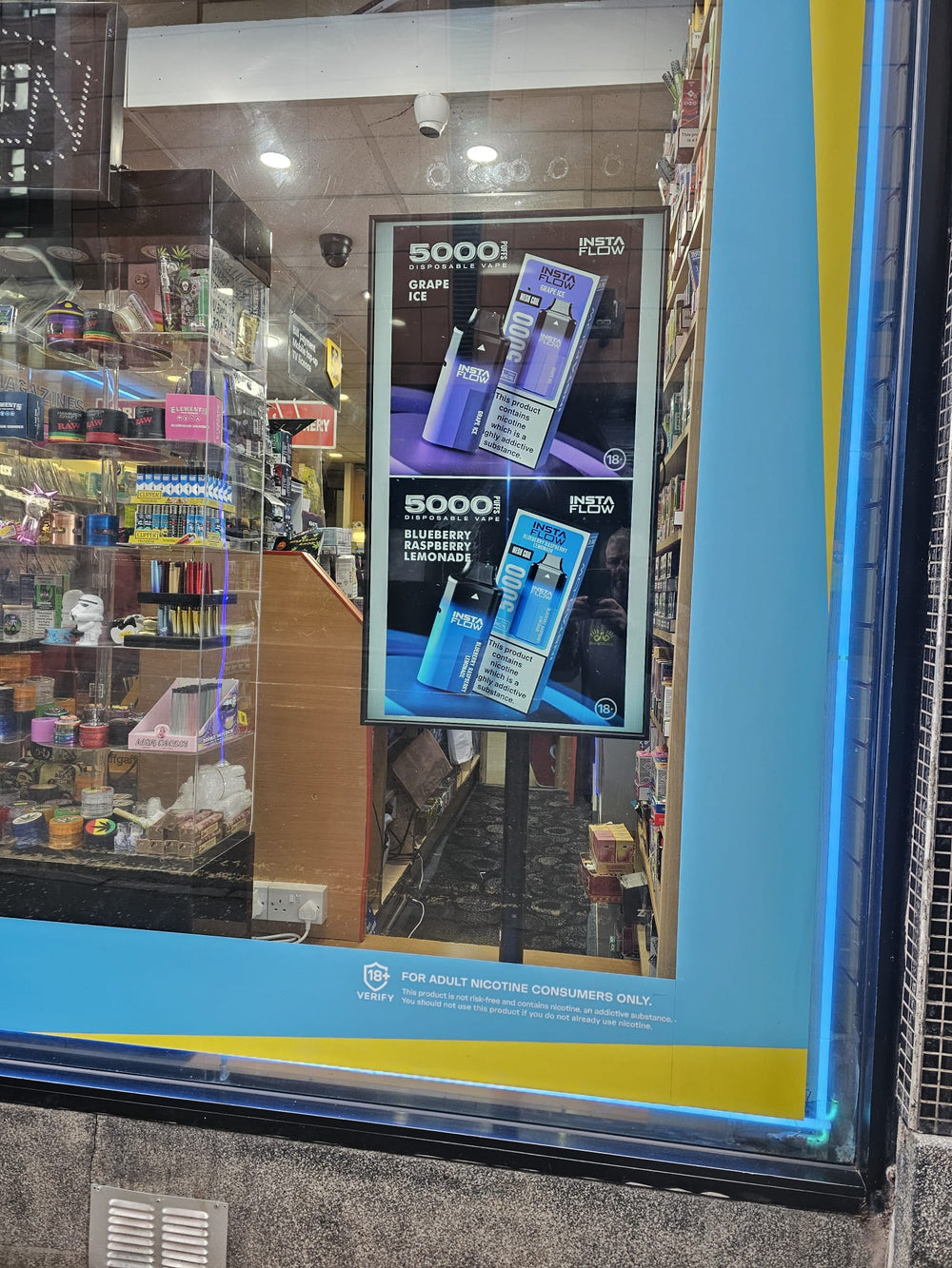 WINDOW DIGITAL SIGNAGE ADD VISION